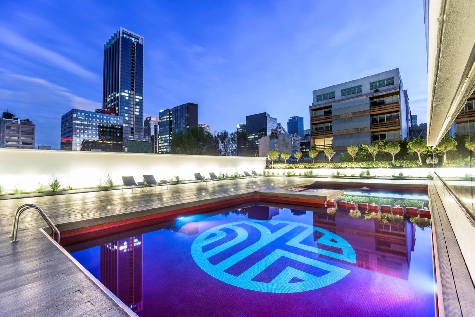 Nh Collection Mexico City Reforma Exterior photo The pool at the hotel