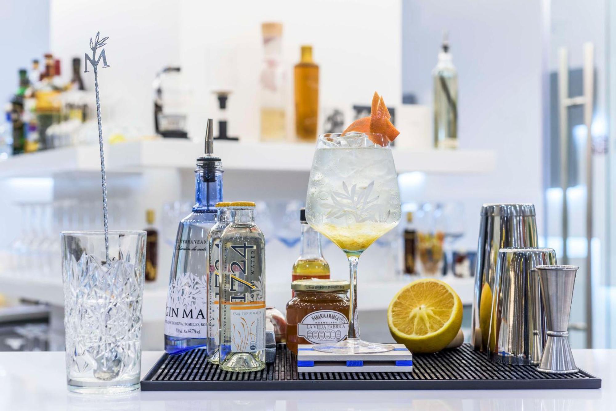 Nh Collection Mexico City Reforma Exterior photo A bottle of NMA Gin